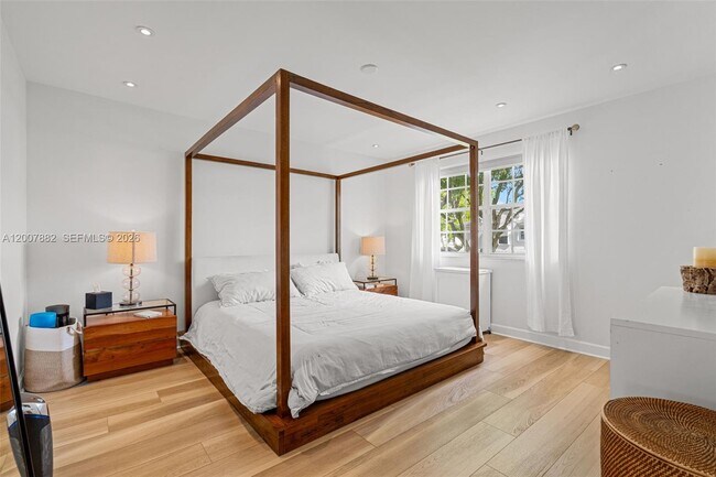 Building Photo - 11845 SW 100th St