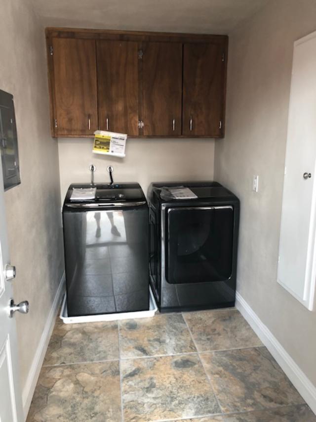 Laundry room - 19041 Rio Verde St