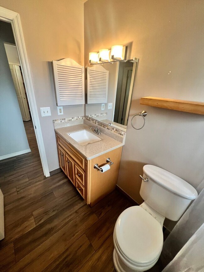 Building Photo - BEAUTIFUL 3 BEDROOM POOL HOME IN SANDPIPER...