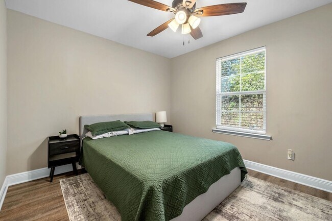 Building Photo - 4858 Sampler Dr