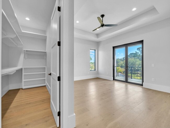 Building Photo - 330 Kelly Plantation Dr