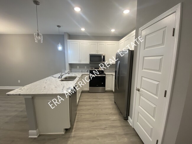 Building Photo - 1003 Skylark Rd
