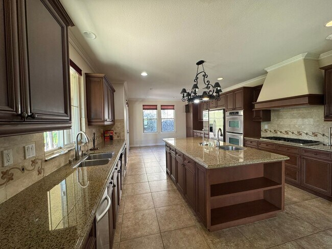 Building Photo - Gorgeous La Costa Executive Home – 5 Bed /...