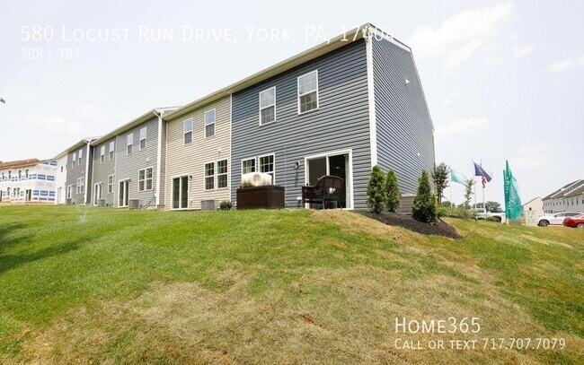 Building Photo - Brand New Townhouses on Locust Run Drive!