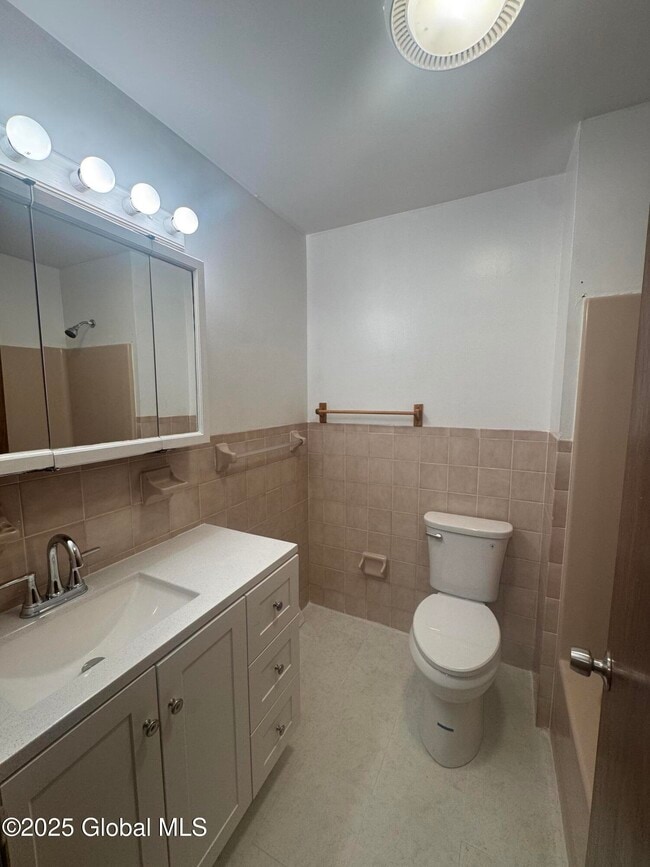 Building Photo - 103 Stone Ridge Ct
