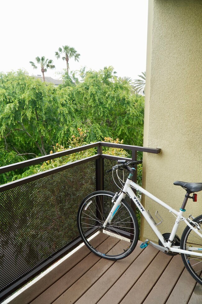 Primary Photo - 13200 Pacific Promenade