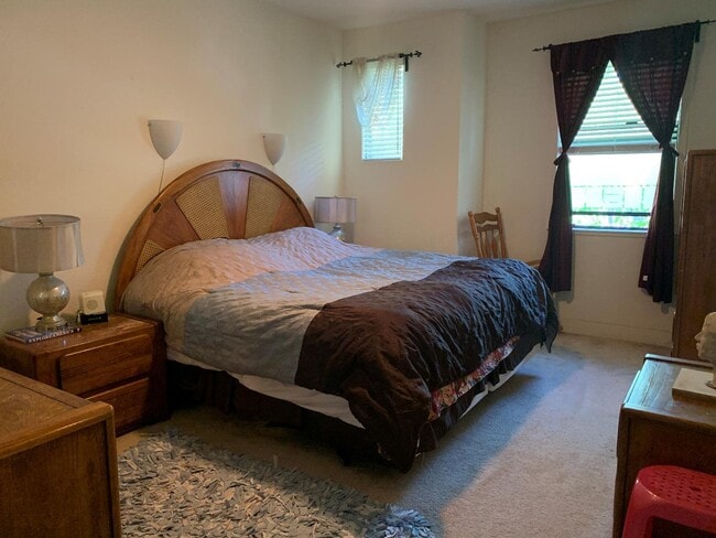 Building Photo - 3000 El Camino Real