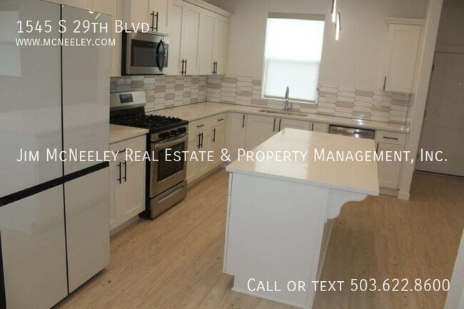 Building Photo - 1545 S 29th Blvd