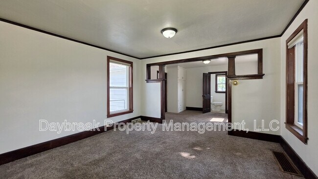 Building Photo - 1312 1/2 3rd Avenue North