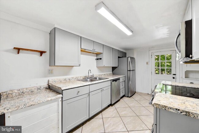 Building Photo - 210 Westtown Way