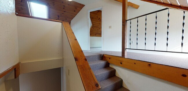 Building Photo - Bassett &amp; Wash, LLC 515 WW