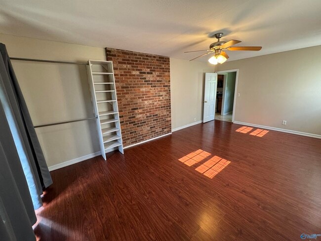 Building Photo - 1101 Winston Dr