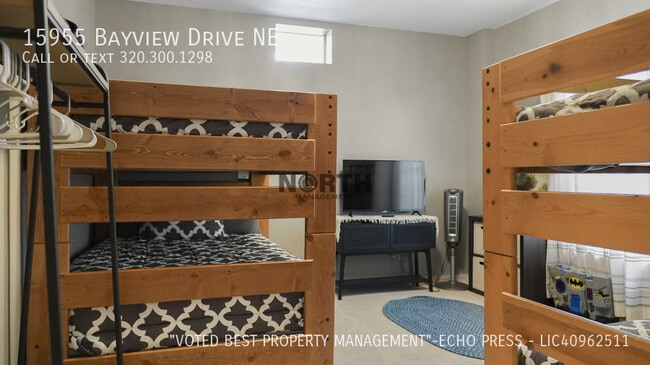 Building Photo - 15955 Bayview Dr NE