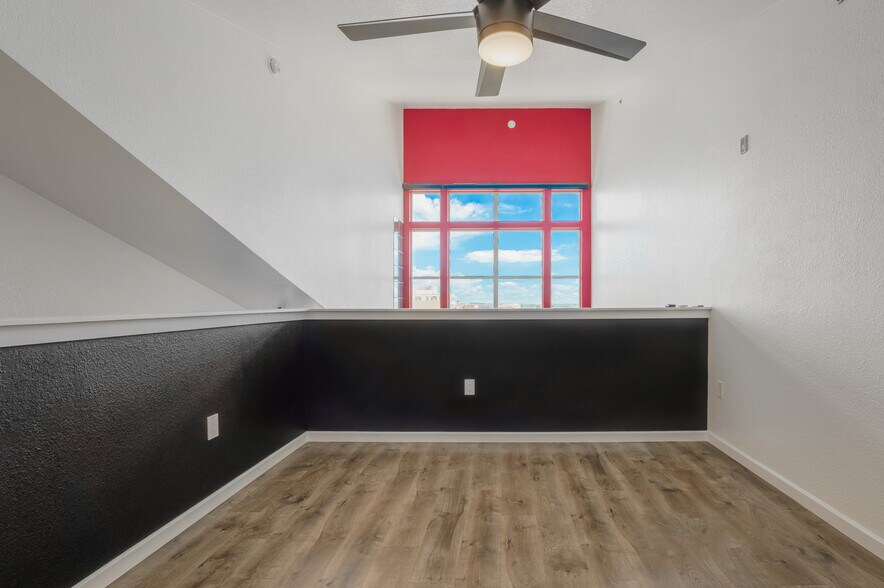 Building Photo - 7240 W Custer Ave