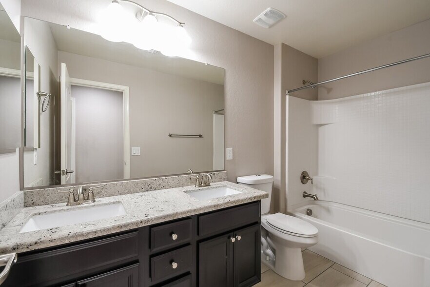 Building Photo - 12314 W Cactus Blossom Trail