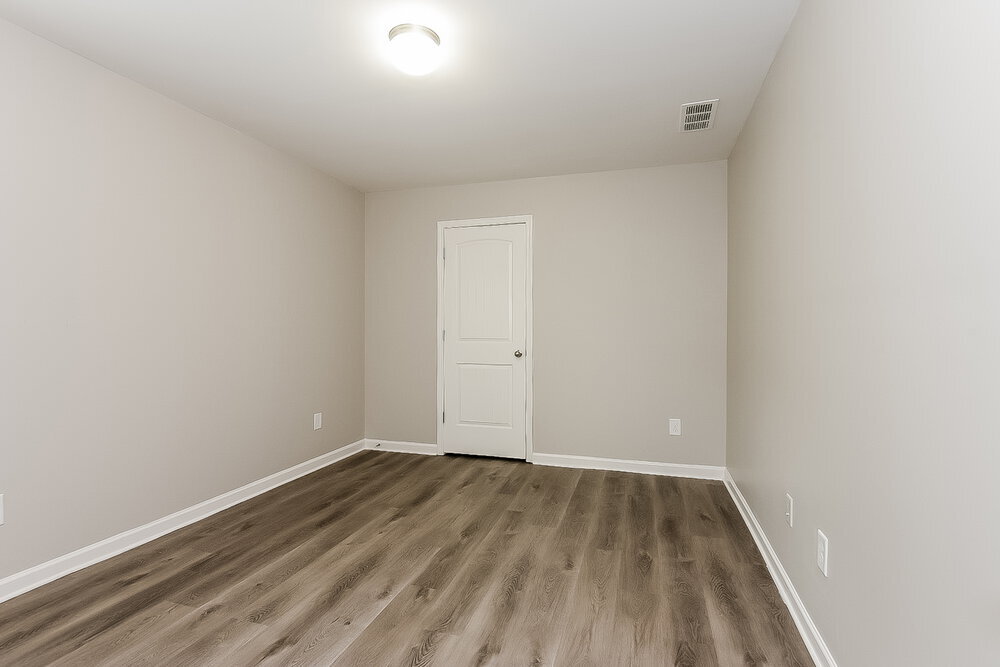 Building Photo - 4038 Lake Manor Way