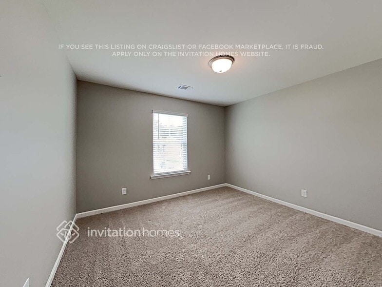 Building Photo - 168 Lantana Crossing