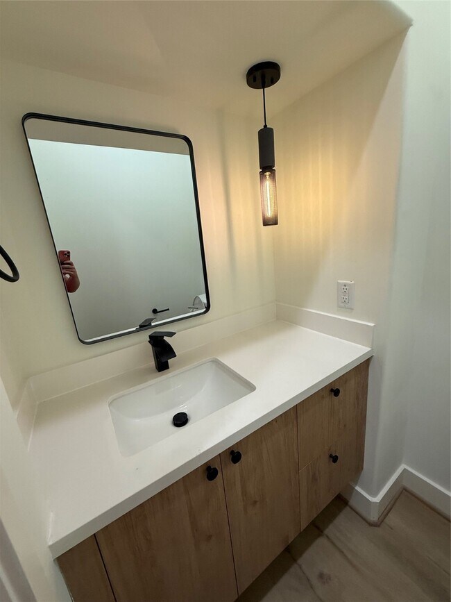 Building Photo - 1815 McKee St