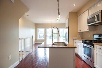 Building Photo - 7 Rockledge St