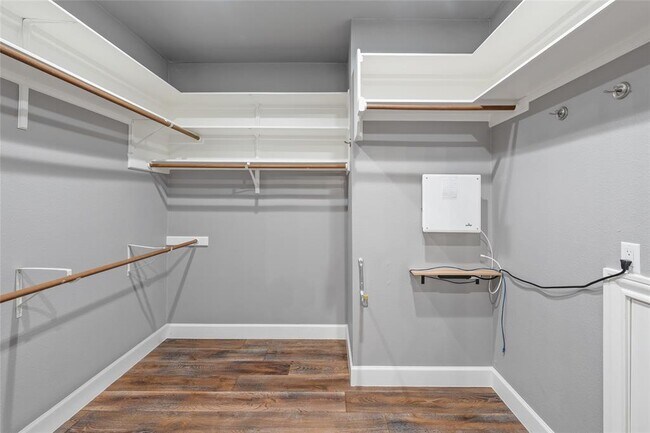 Building Photo - 408 Saddlehorn Dr