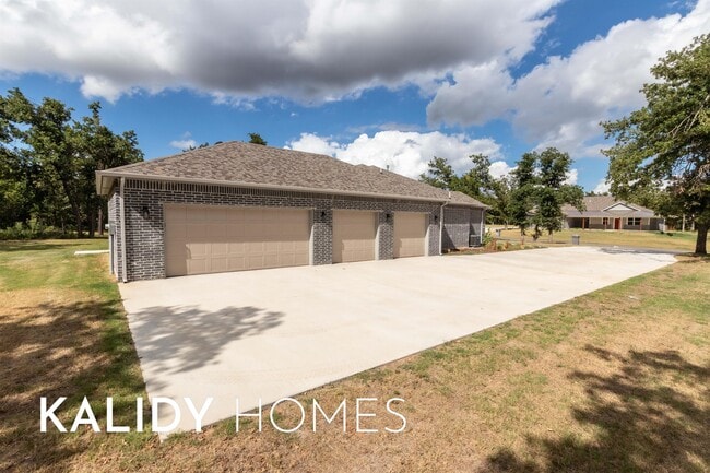 Building Photo - 1679 Kalidy Dr