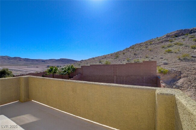 Building Photo - 11215 Dahlia Grove St