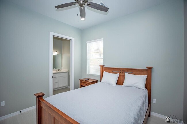 Building Photo - 57 W 2nd St