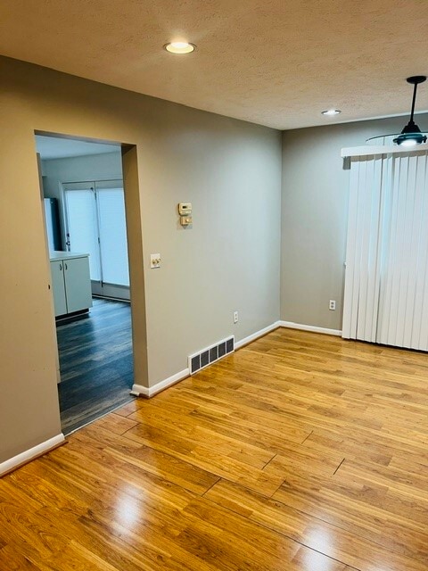 Building Photo - 205 Lac Kine Dr