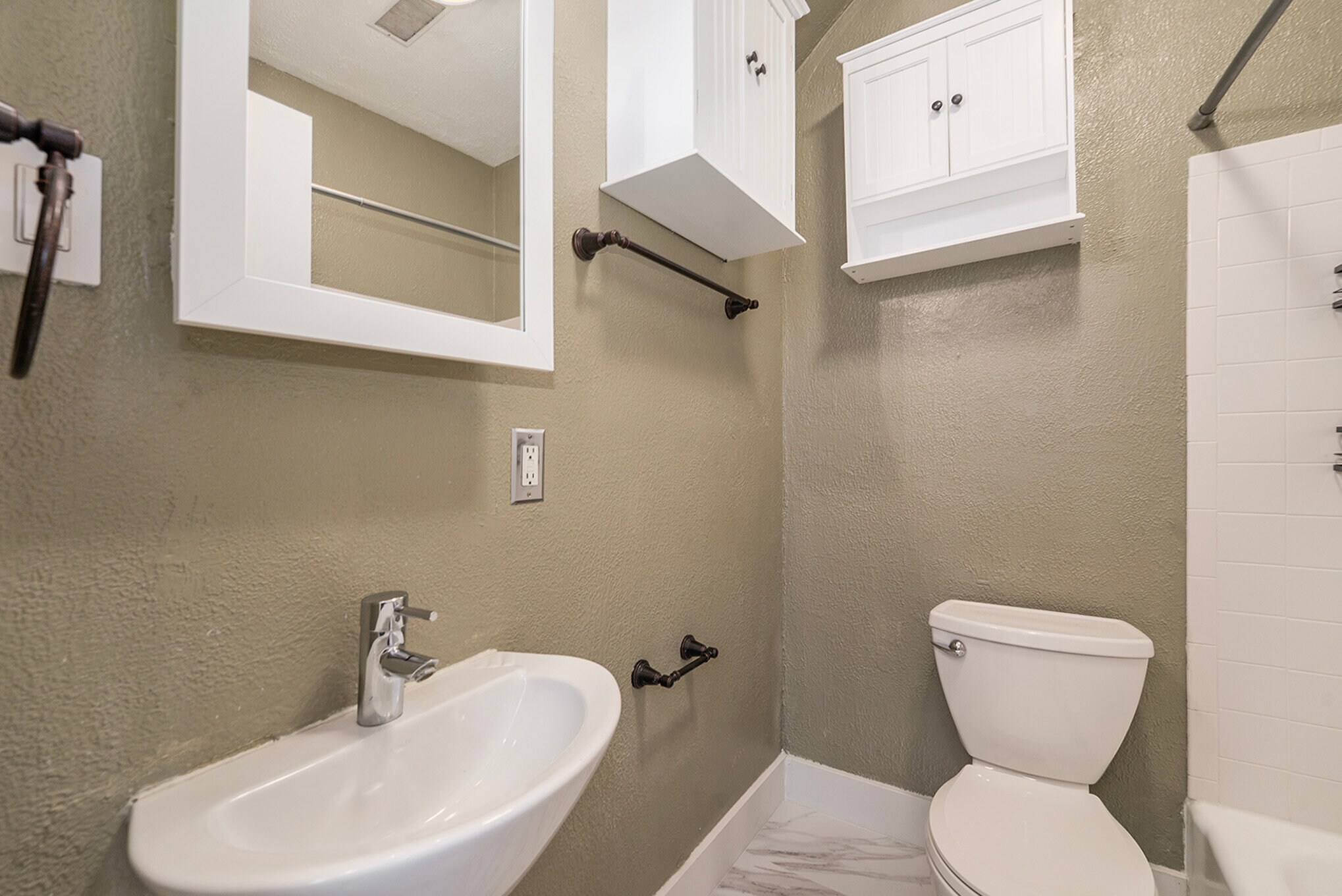 Building Photo - 1214 N Pearl St