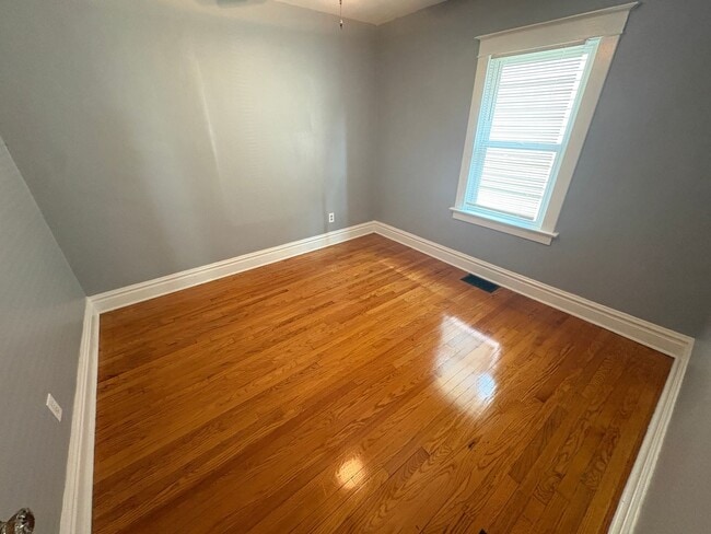 Building Photo - Charming & Updated 3BR Home with Huge Yard & Storage