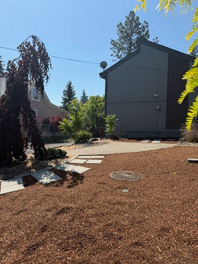 Building Photo - Experience a Stylish Retreat in Spokane’s Heartbeat