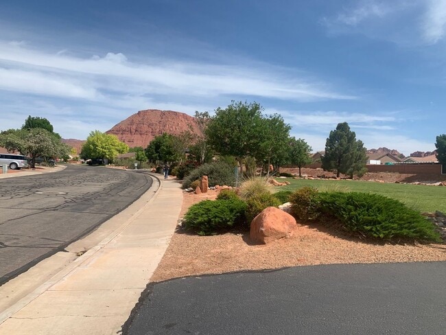 Building Photo - Cozy Ivins Home!