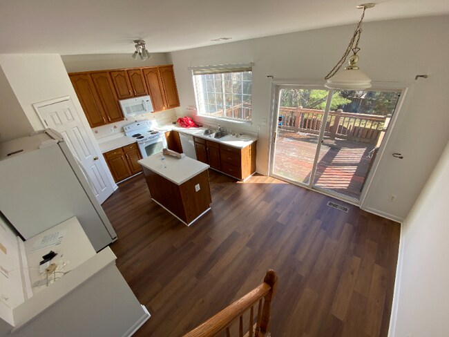 Building Photo - 13359 Misty Dawn Dr