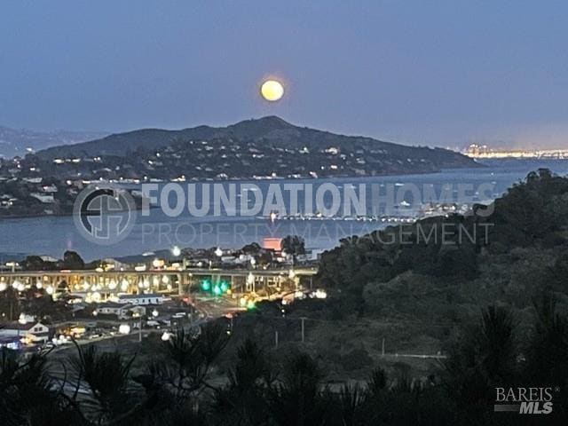 Building Photo - 201 Cleveland Ct