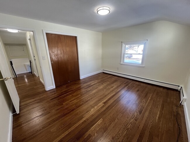 Building Photo - 150 Pond St