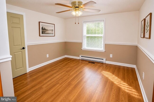 Building Photo - 427 Dogwood Dr