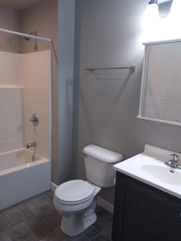 Building Photo - 427 N Brady St