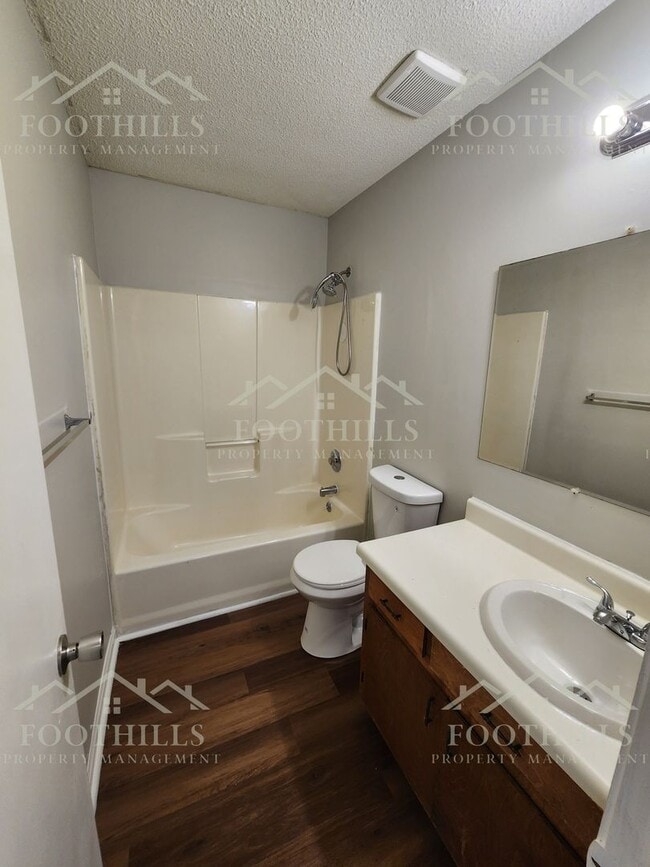 Building Photo - 108 Woodland Dr
