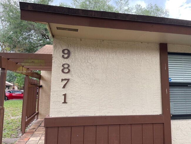 Building Photo - 9871 NW 16th St