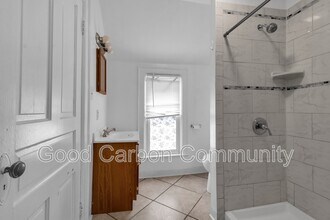 Building Photo - 331 Schenck St
