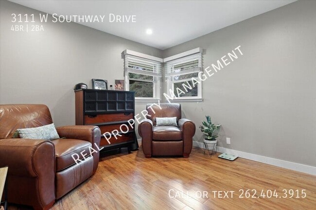 Building Photo - 3111 W Southway Dr