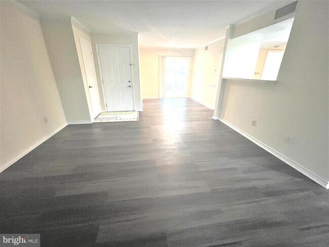 Building Photo - 1505 Lincoln Way