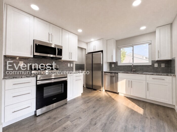 Building Photo - 18354 E Crestline Cir