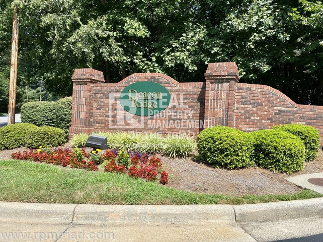 Building Photo - *Move In Special* Deacon Ridge Gated Commu...