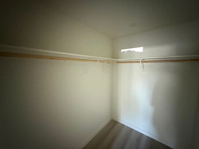 Building Photo - 7725 Owensmouth Ave