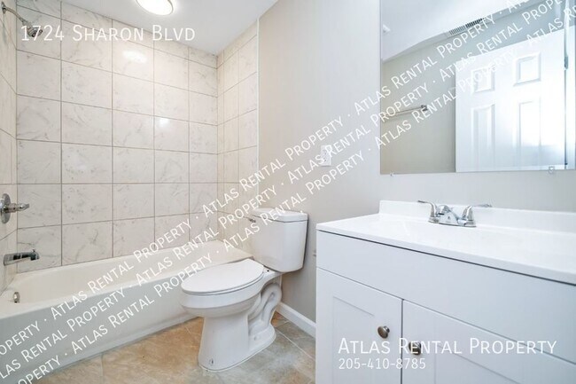 Building Photo - 1724 Sharon Blvd