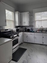 Building Photo - 315 Park Ave