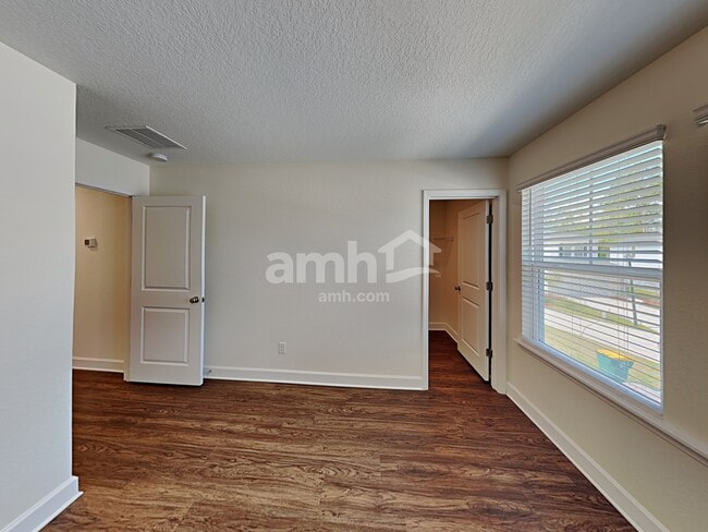 Building Photo - 8673 Highfield Ave