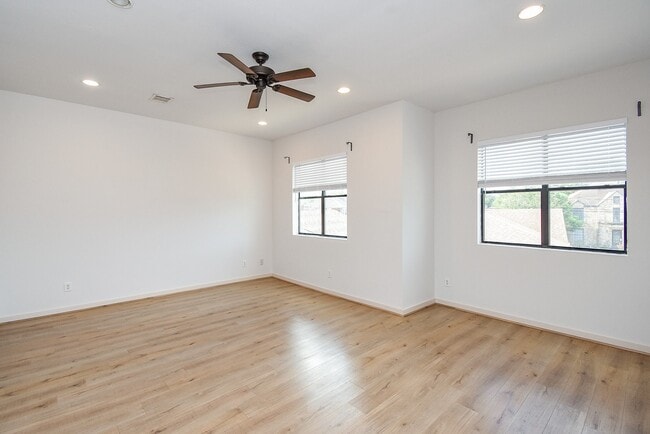 Building Photo - 4106 McKinney St