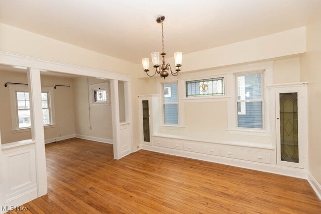 Building Photo - 1598 Alameda Ave